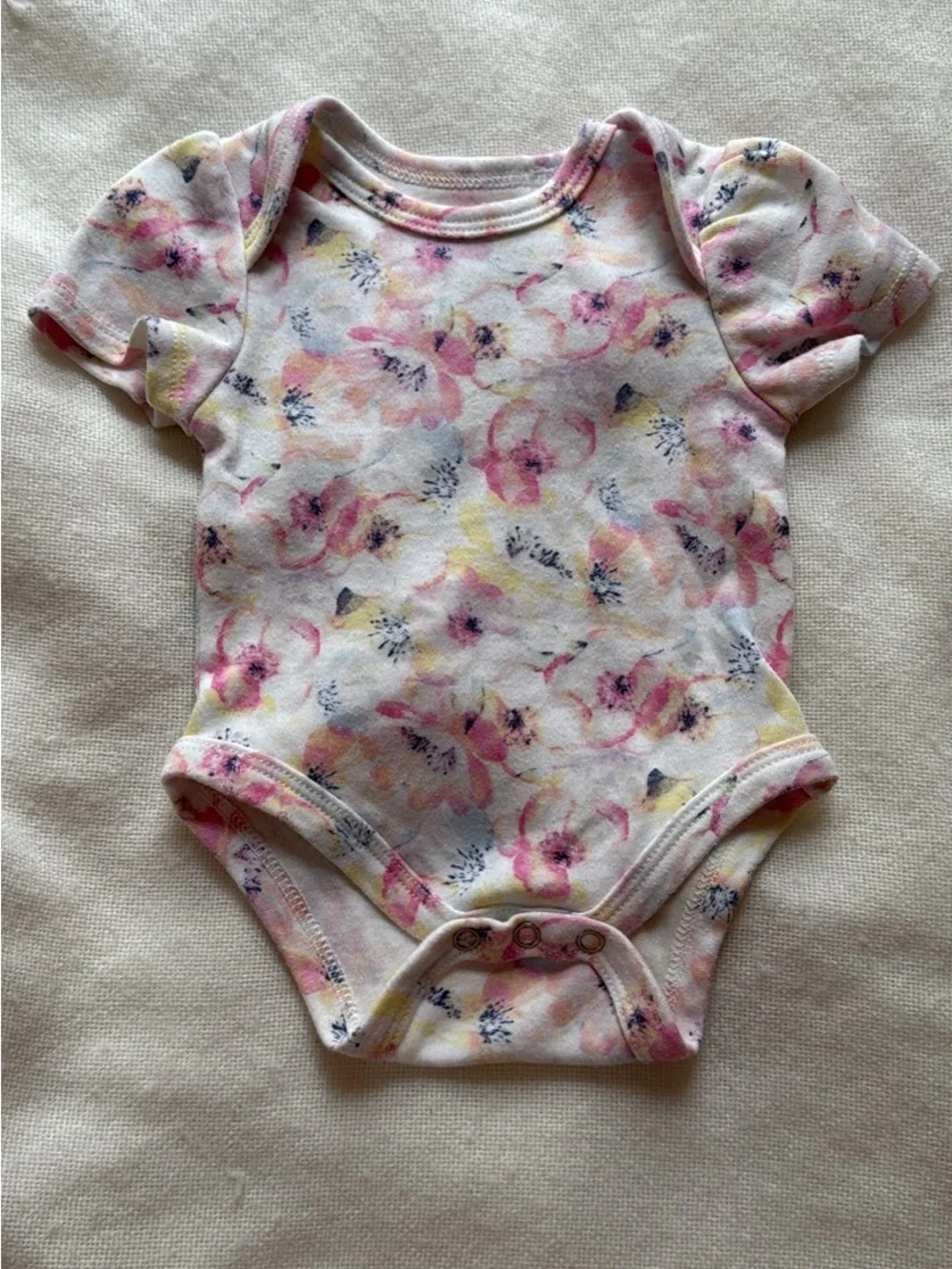 Jason Wu Floral Short-Sleeve Baby Bodysuit in Pink Yellow White